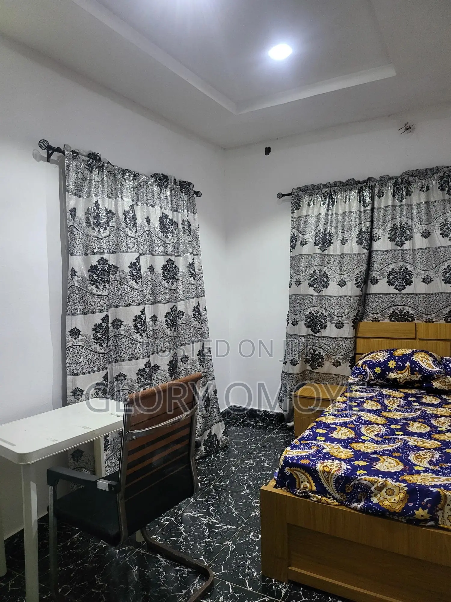 A Room in a Duplex Available for Shortlet