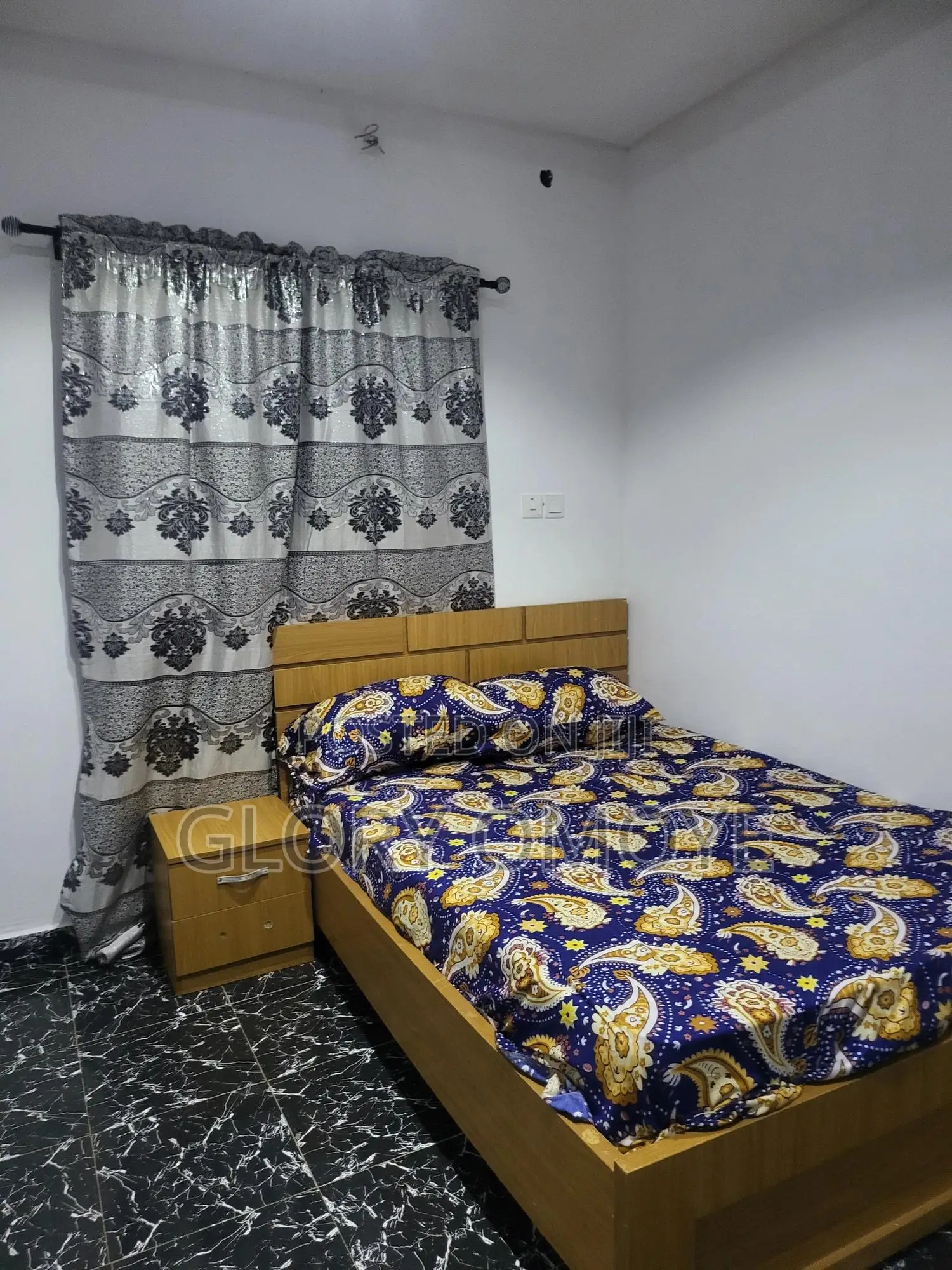 A Room in a Duplex Available for Shortlet