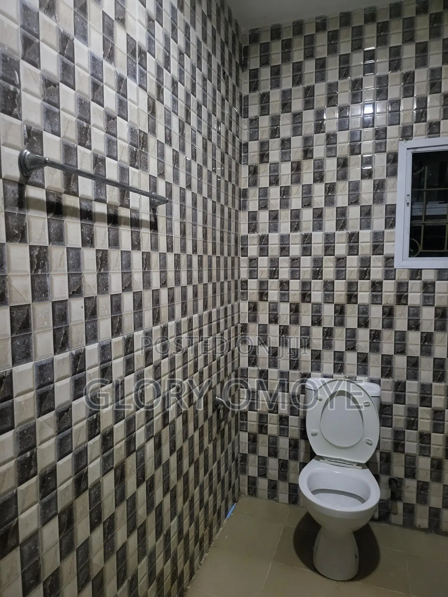 A Room in a Duplex Available for Shortlet