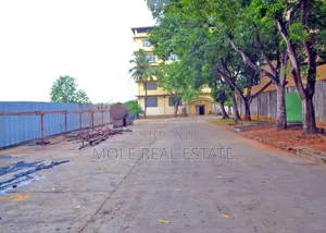 300sqm (Half Plot ) Commercial Facing Ikotun Iguando Major Rd