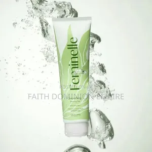 Oriflame Feminelle Smoothing Shaving Gel With Aloe Vera, Gentle Care.