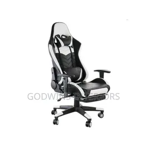Ergonomic Gaming Office Chair With Footrest – Black and White Design