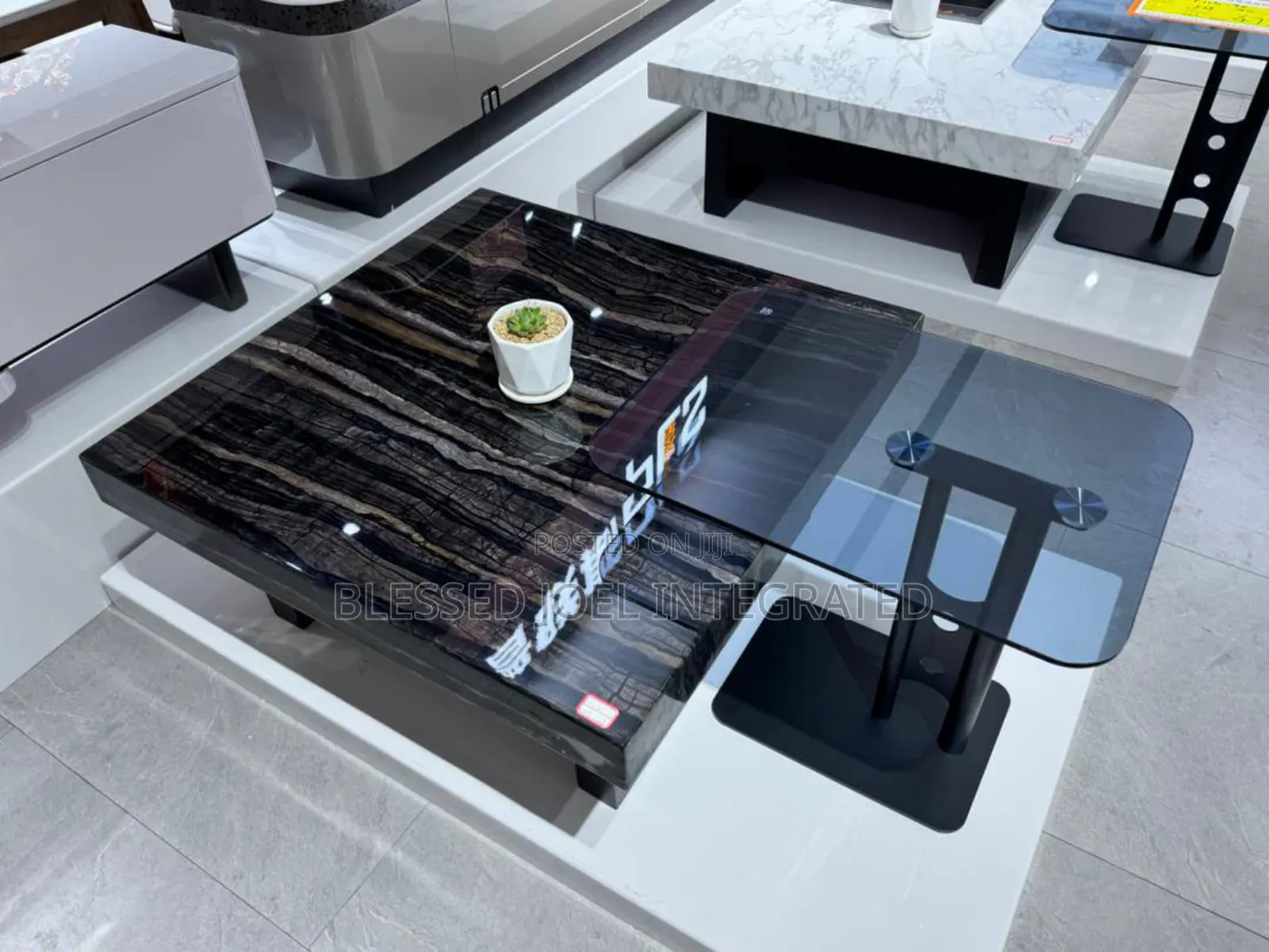 2 in 1 Centre Mabel Table