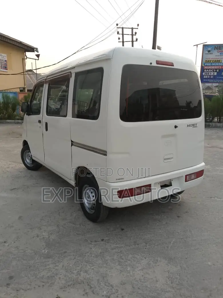 Suzuki APV Minibus 2018 White