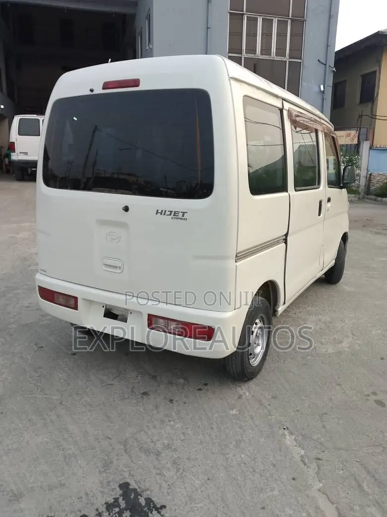 Suzuki APV Minibus 2018 White