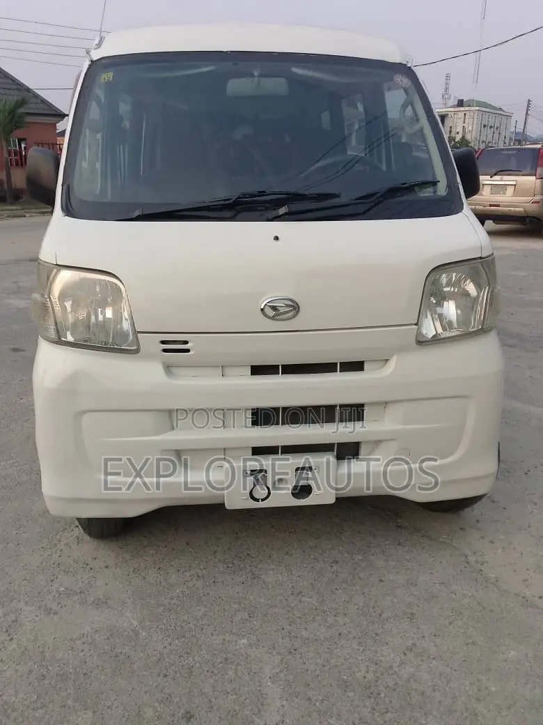 Suzuki APV Minibus 2018 White