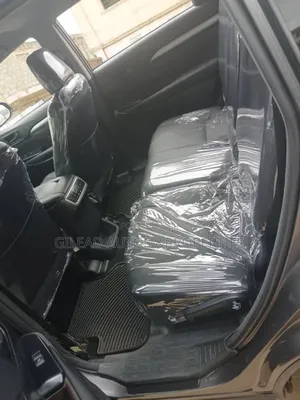 Toyota Highlander LE 4x2 (2.7L 4cyl 6A) 2018 Gray