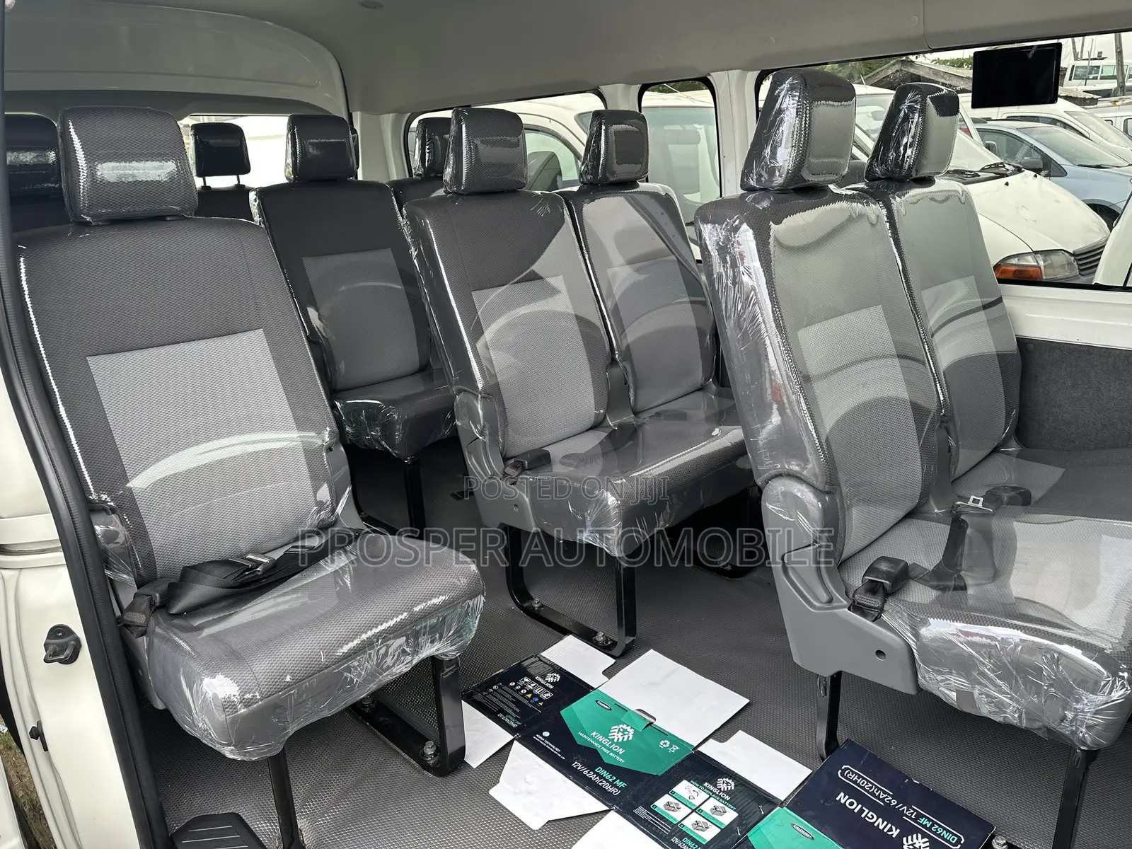 Toyota HiAce 2023 White