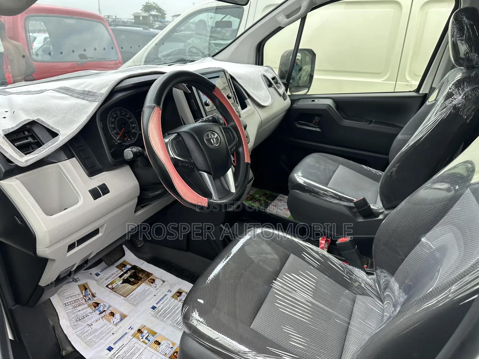 Toyota HiAce 2023 White