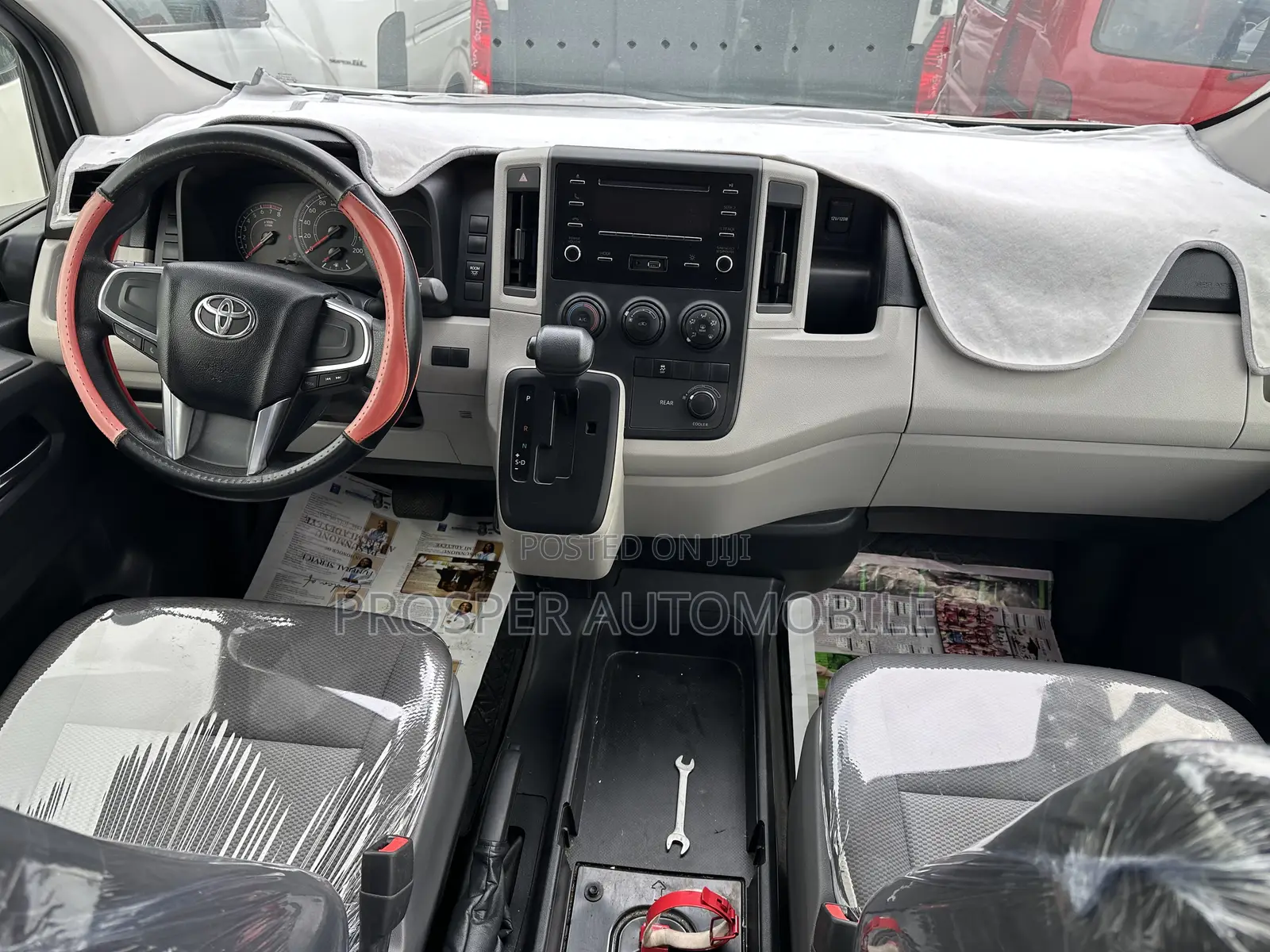 Toyota HiAce 2023 White