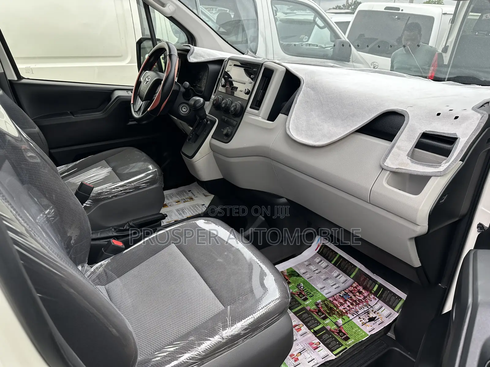 Toyota HiAce 2023 White