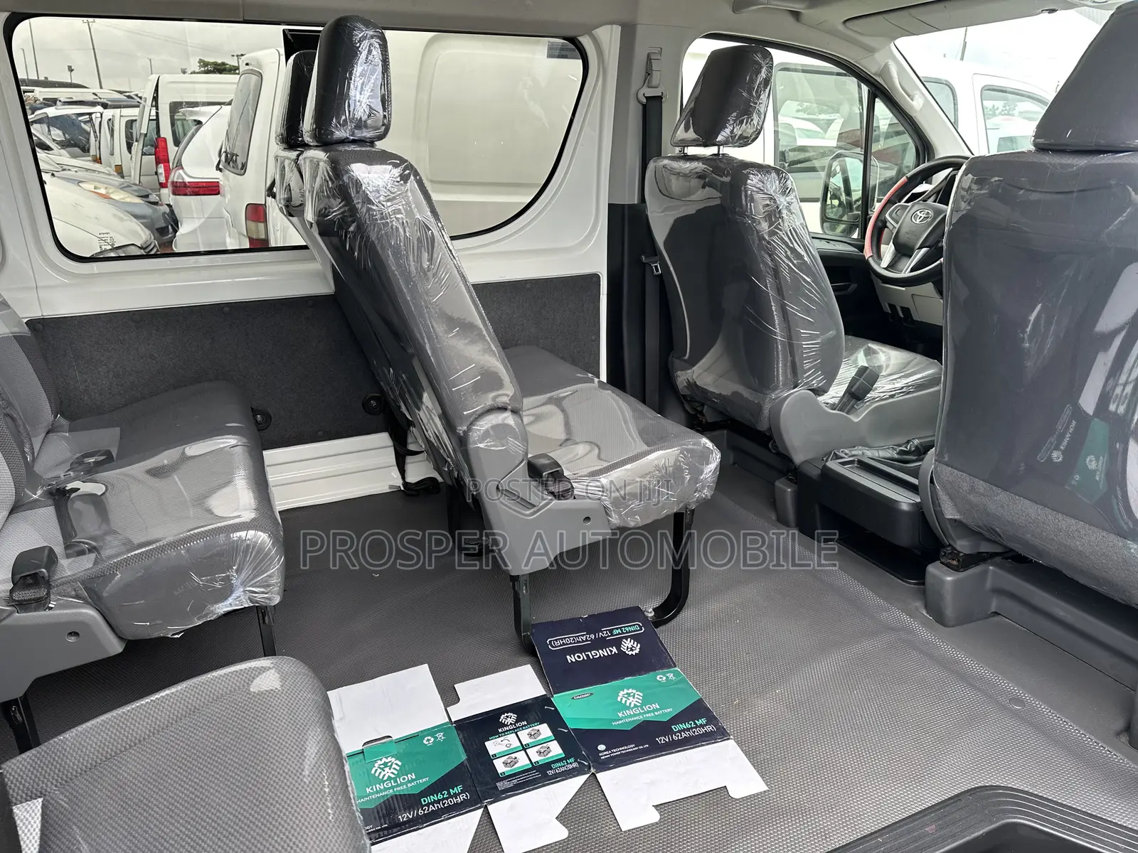 Toyota HiAce 2023 White