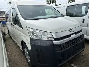 Toyota HiAce 2023 White