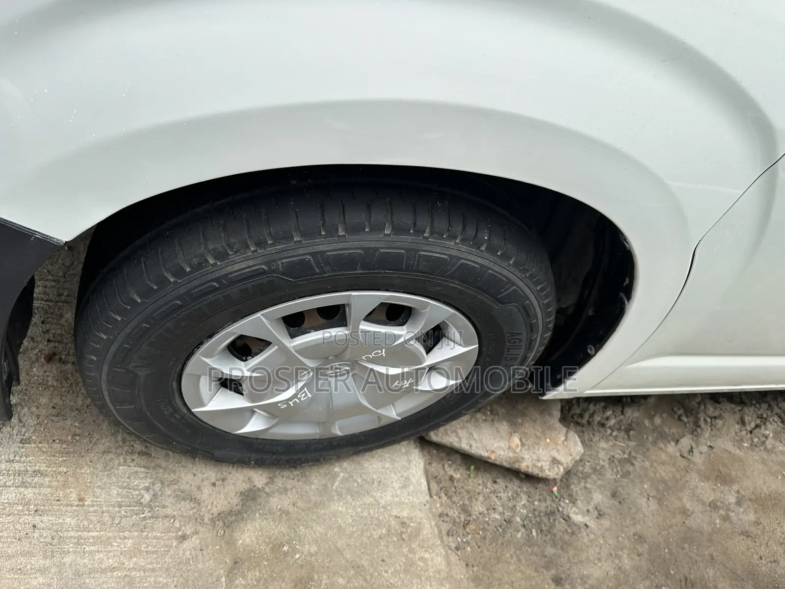 Toyota HiAce 2021 White