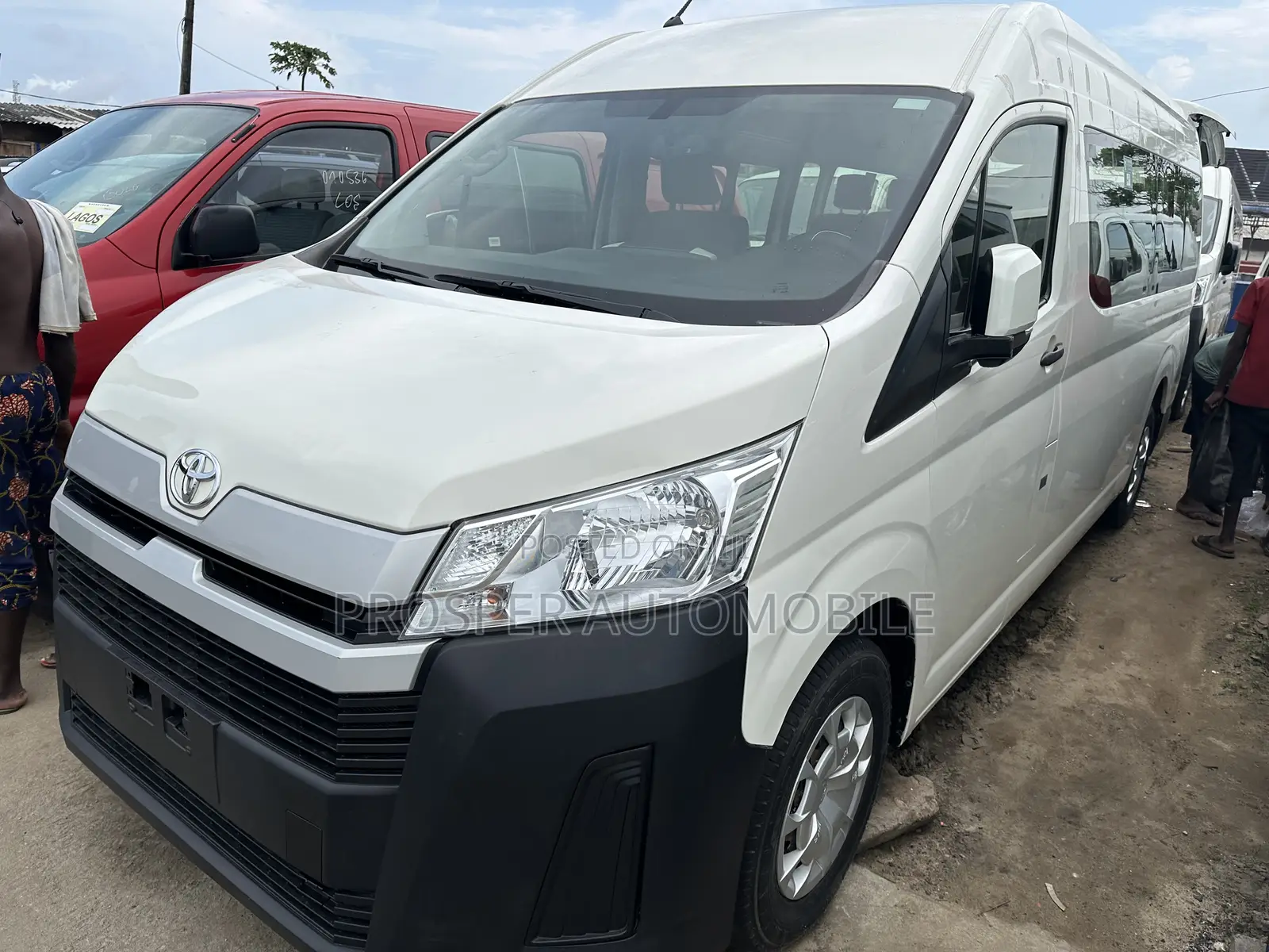 Toyota HiAce 2021 White