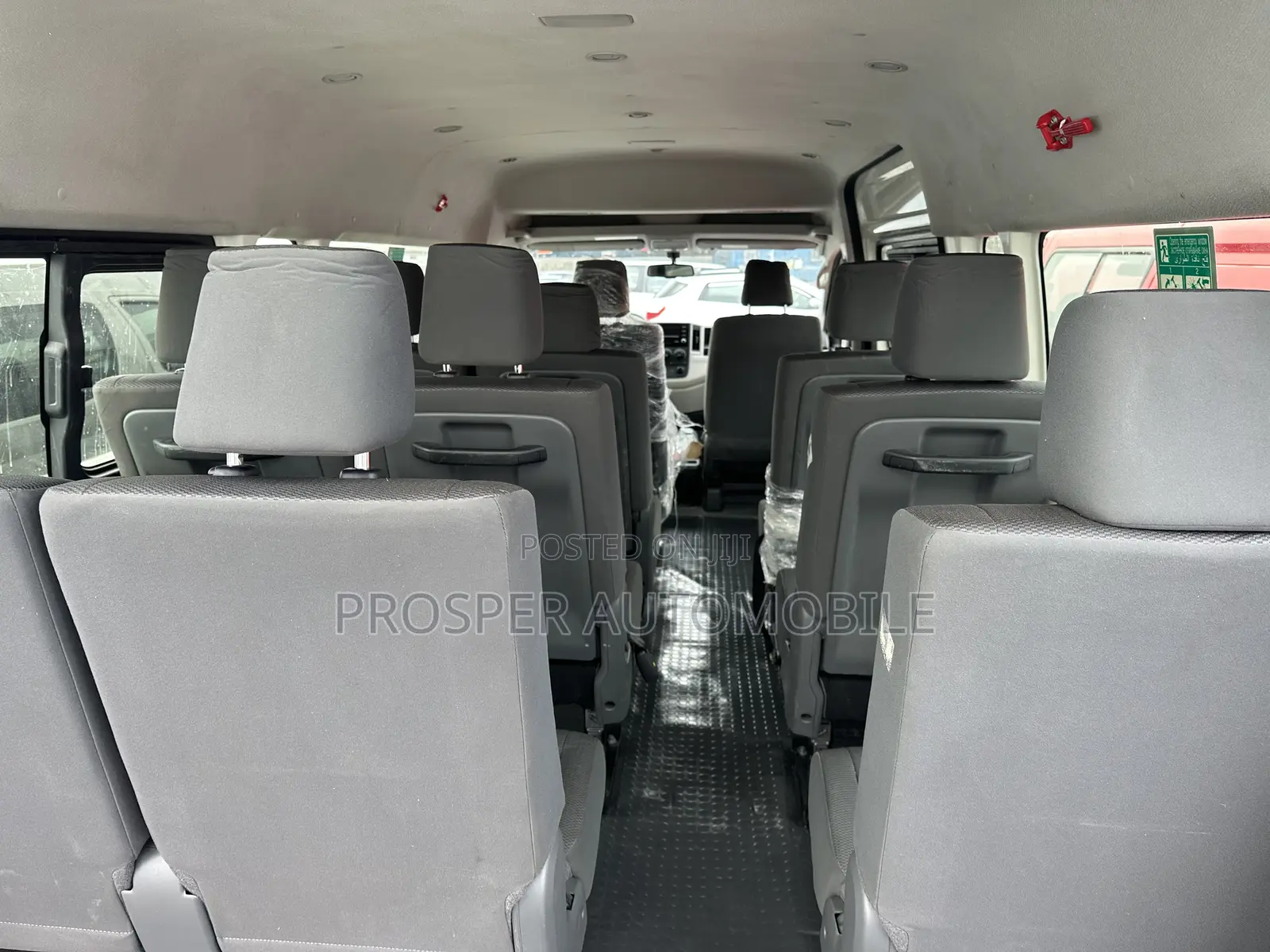 Toyota HiAce 2021 White