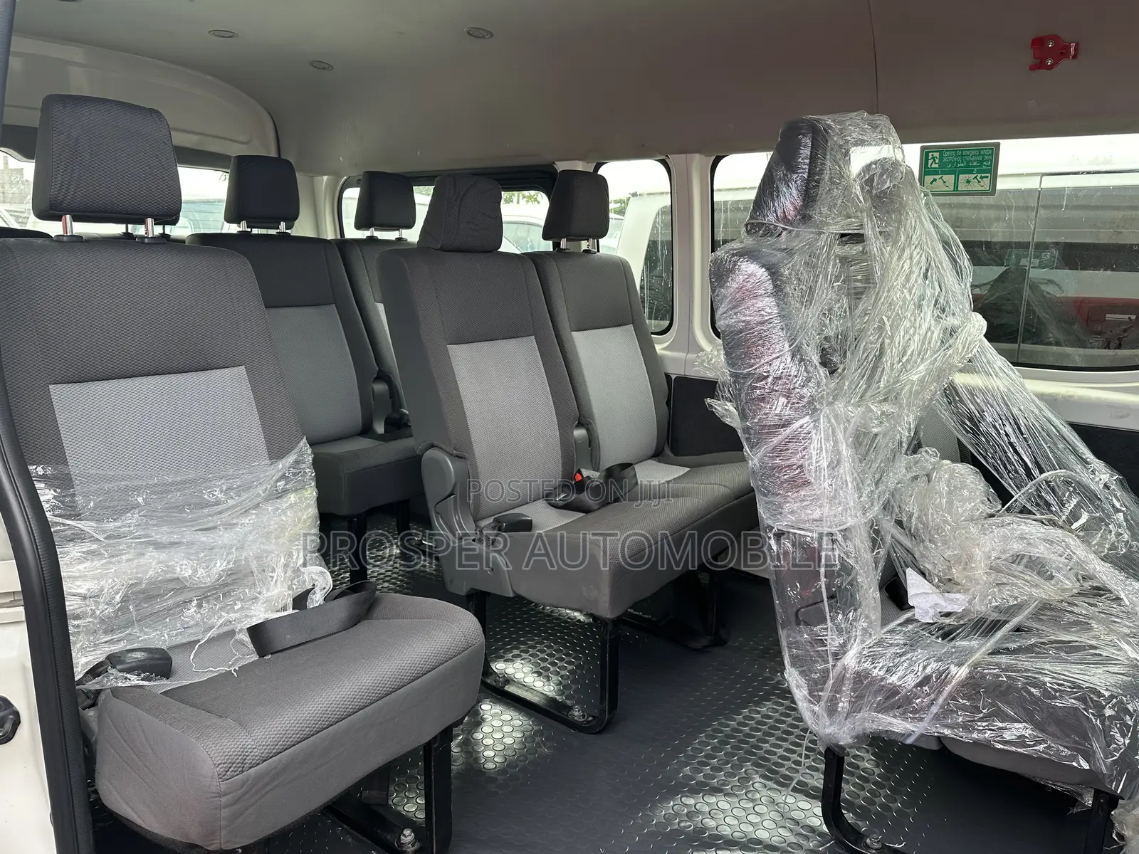 Toyota HiAce 2021 White