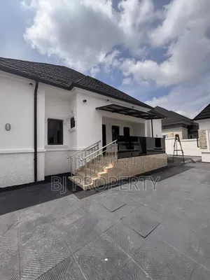 3bdrm Bungalow in Efab, Gwarinpa for sale