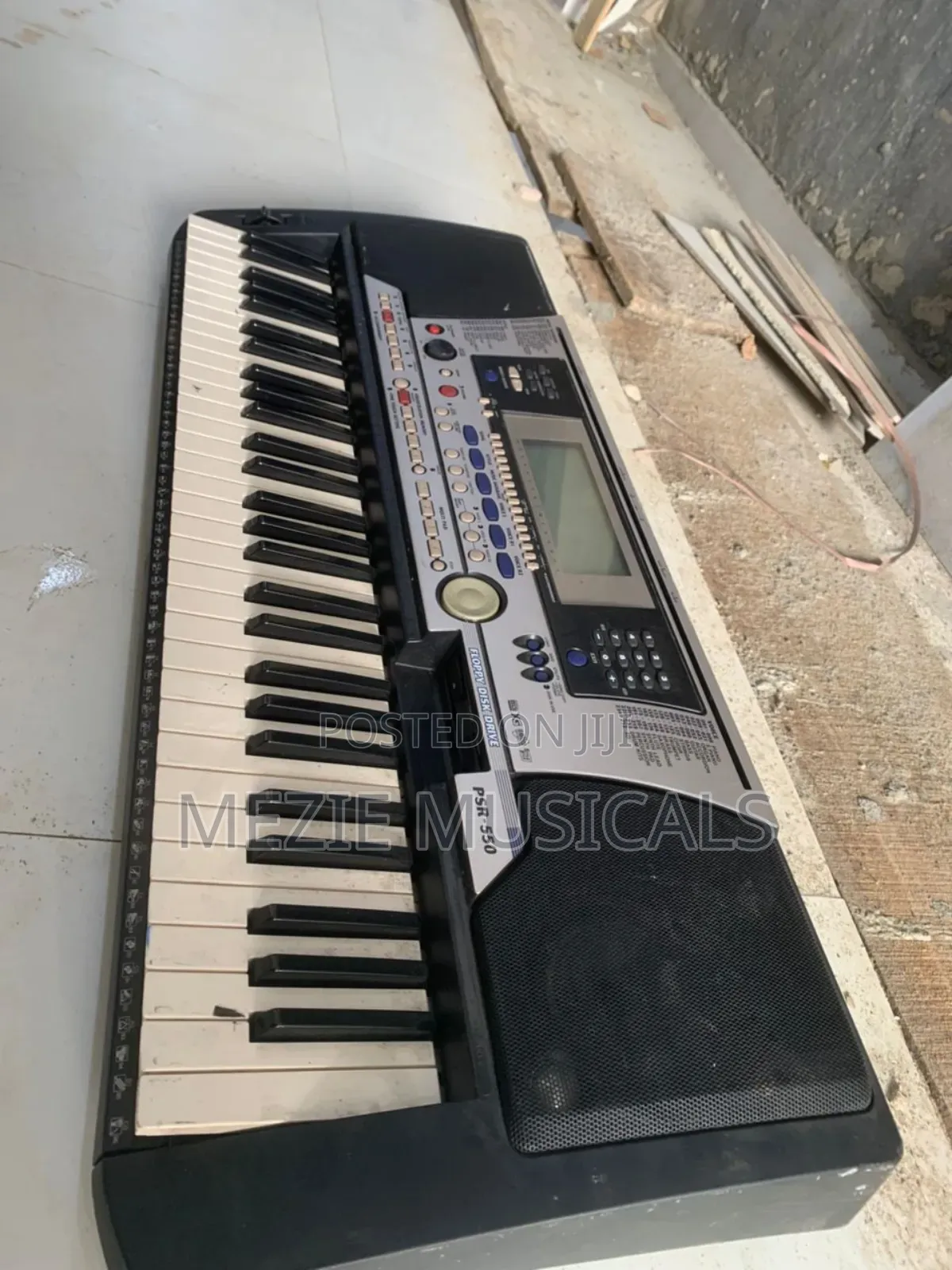 Yamaha Keyboard