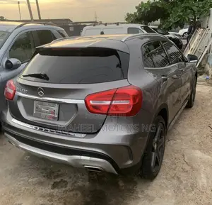 Mercedes-Benz GLA 250 2016 Gray