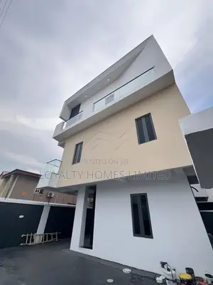 4bdrm Duplex in An Estate Off Wemco for sale