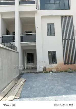 4bdrm Duplex in Magodo 1 for rent