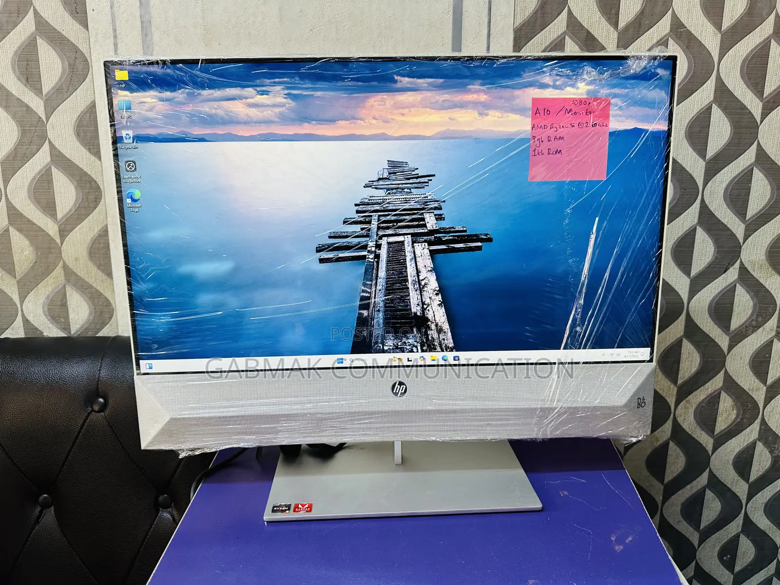 Desktop Computer HP Pavilion 24 8GB AMD Ryzen 5 HDD 1T