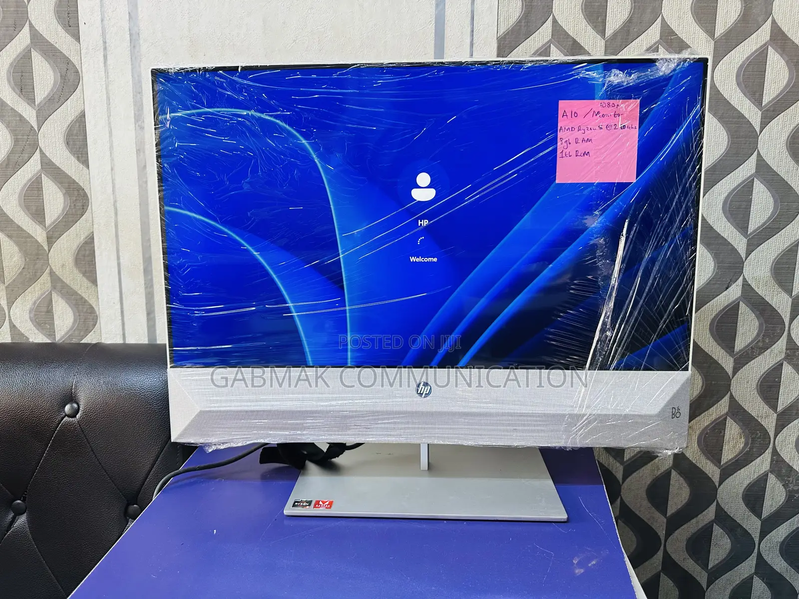 Desktop Computer HP Pavilion 24 8GB AMD Ryzen 5 HDD 1T