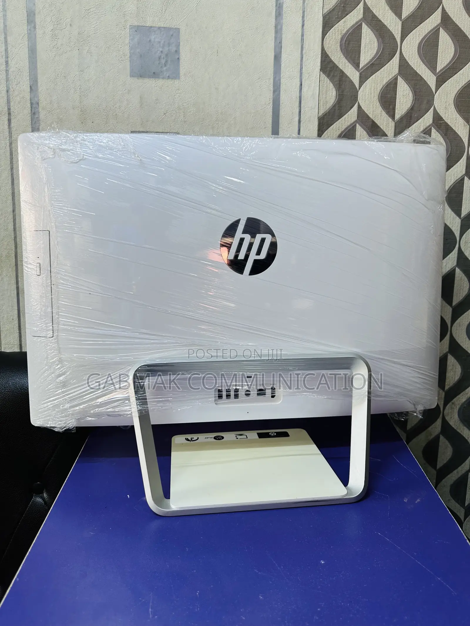 Desktop Computer HP Pavilion 24 8GB Intel Core i5 HDD 1T