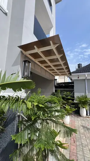 Pangola Entrance Shade