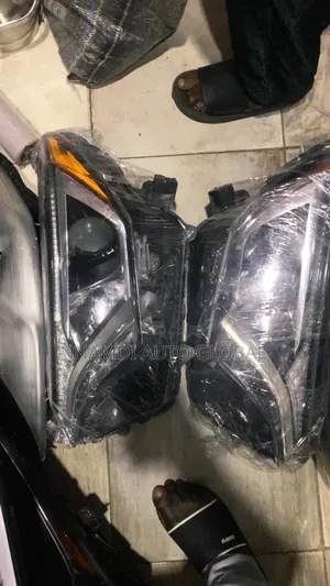 Headlamp Rav4 2018 Model Set