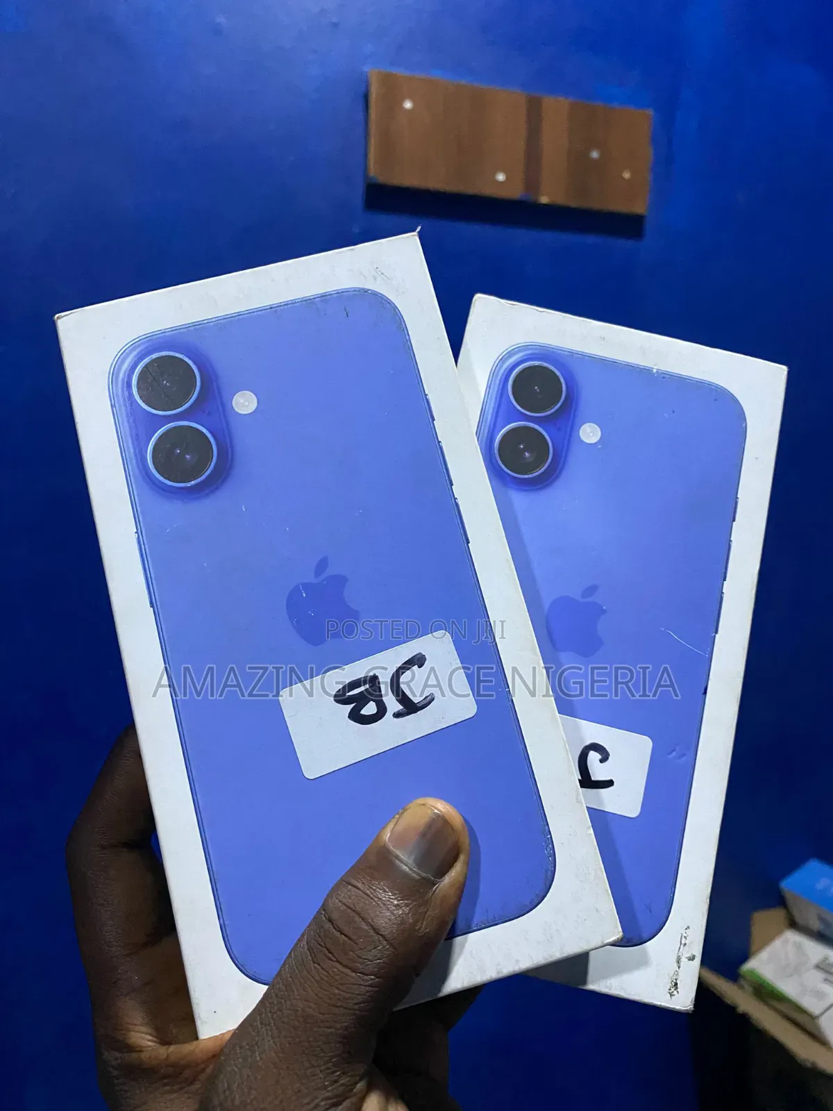 New Apple iPhone 16 128 GB Blue