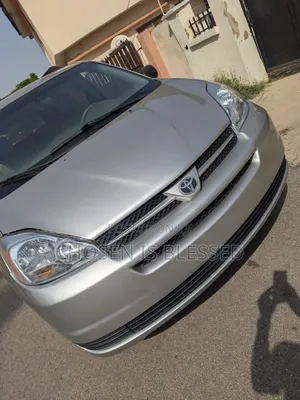Toyota Sienna XLE 2005 Silver