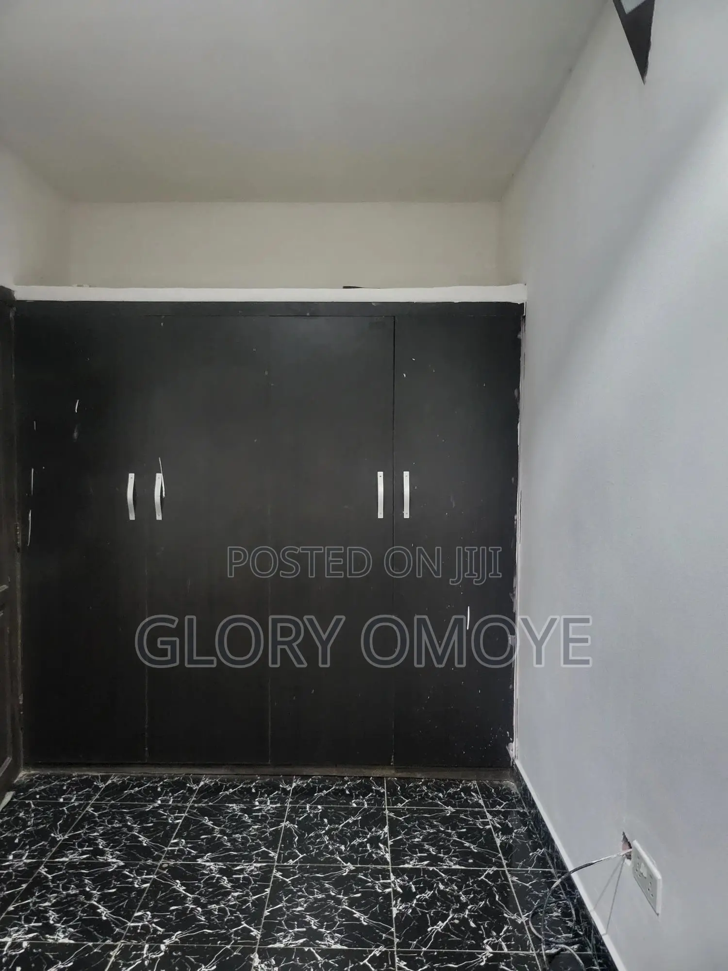 A Room in a Duplex Available for Shortlet