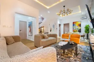 Luxurious 4 Bedroom Duplex With Pool, Gym, Ps5, Snooker, Air Hockey