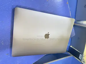 Laptop Apple MacBook Pro 2017 16GB Intel Core i7 SSD 512GB