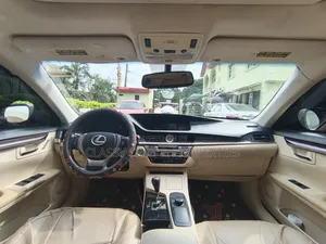 Lexus ES 2013 Black