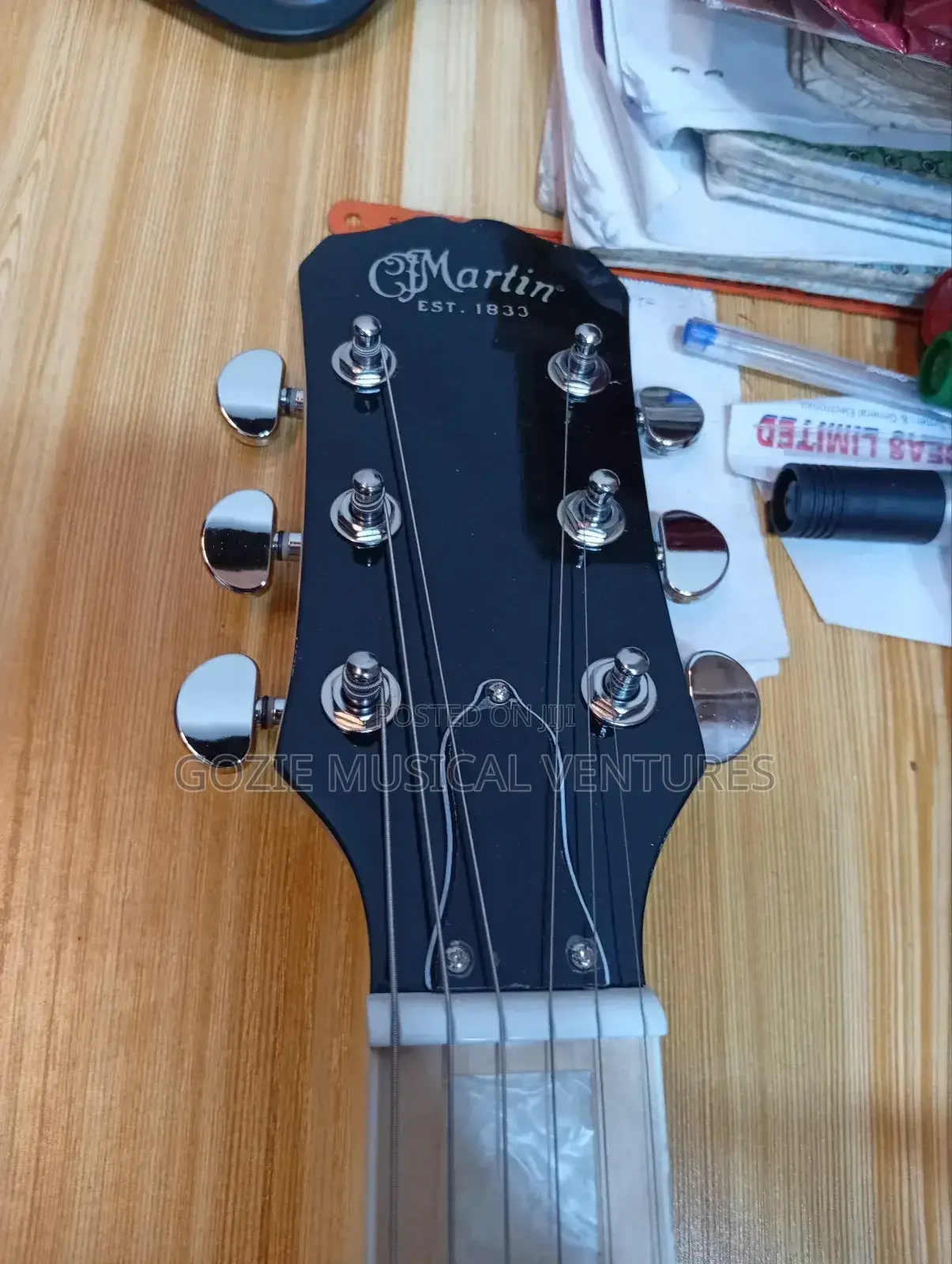 Martin 6 Strings Electric Guitar With Amazing Sound