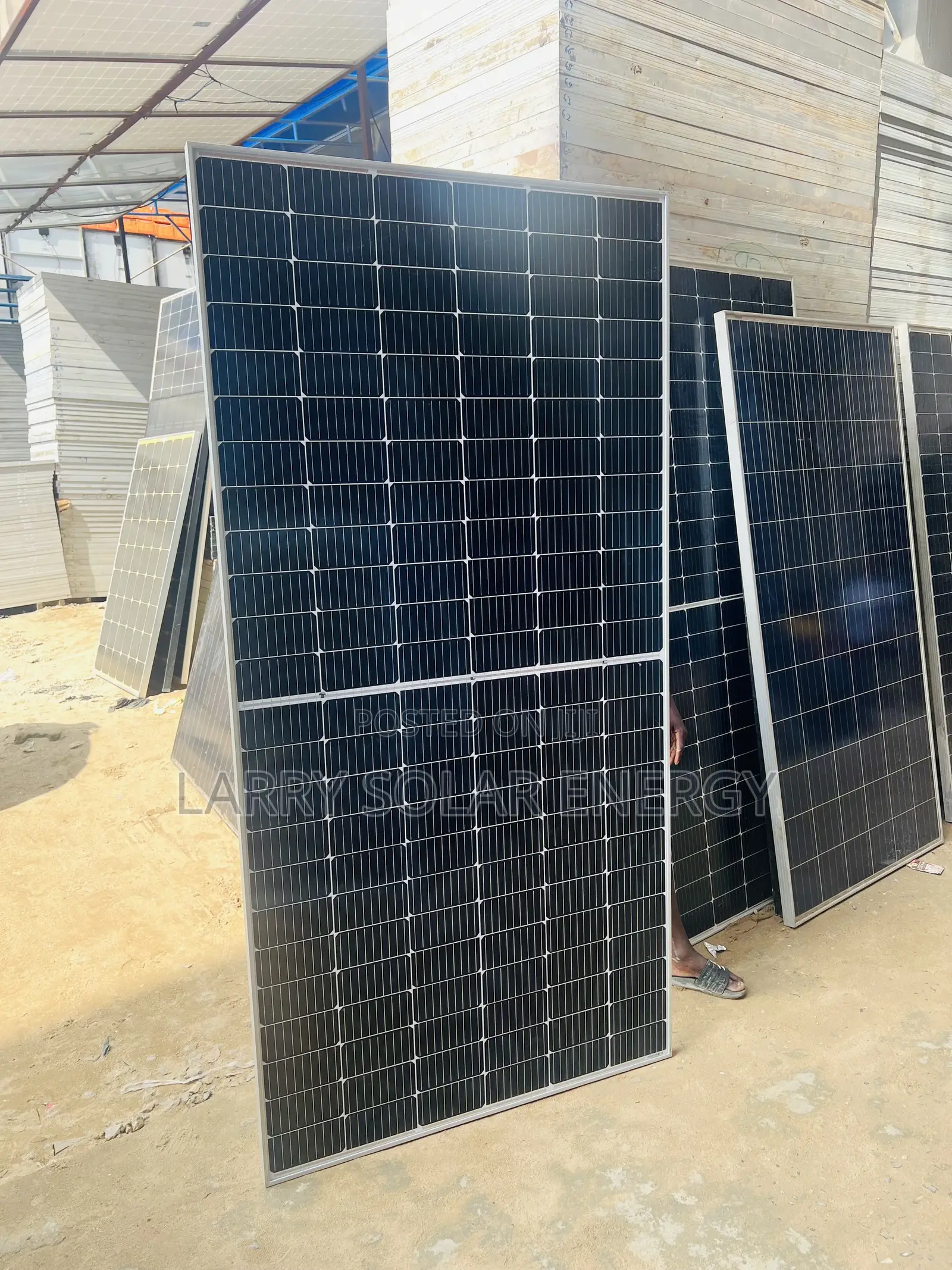 144cell 600w Jinko Solar Panel