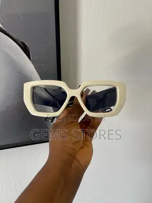 Chic Square Frame Glasses - Two-Tone Cream Black Statement Eyewear