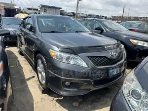 Toyota Camry 2011 Gray