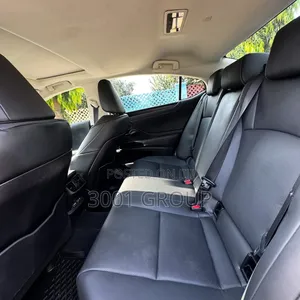 Lexus ES 300h Ultra Luxury FWD 2024 Black