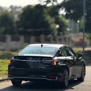 Lexus ES 300h Ultra Luxury FWD 2024 Black