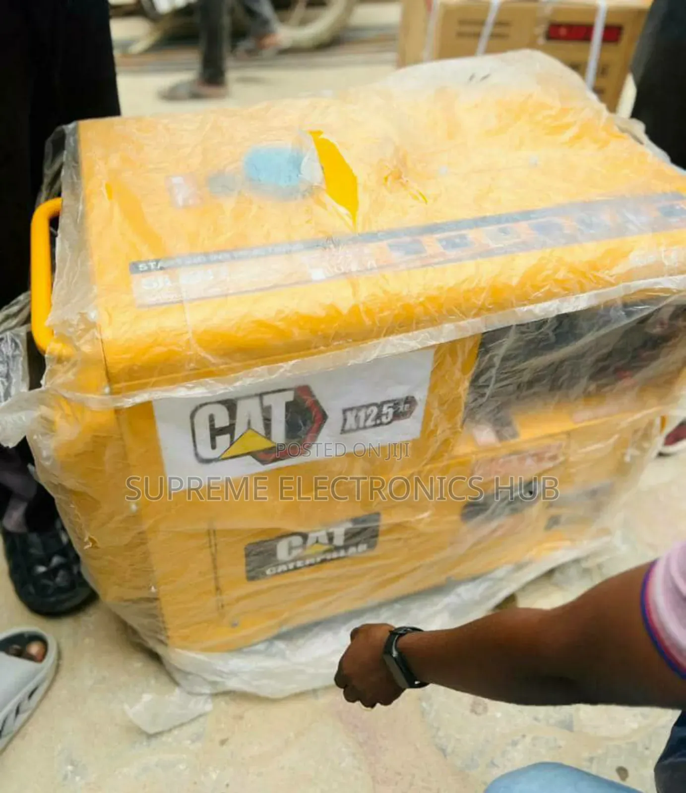 ||• 10kva Cat Caterpillar Engine Soundproof Key Generator •||