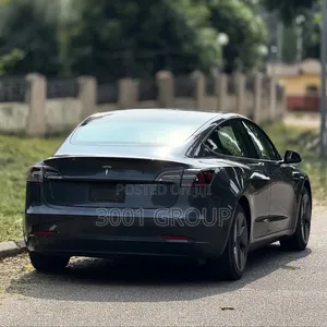 Tesla Model 3 2023 Gray
