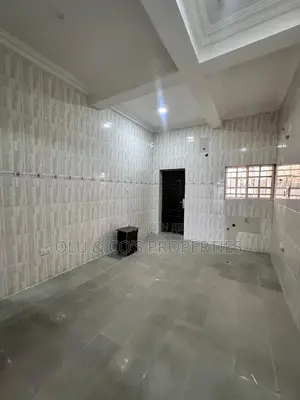 3bdrm Block of Flats in Garki for rent