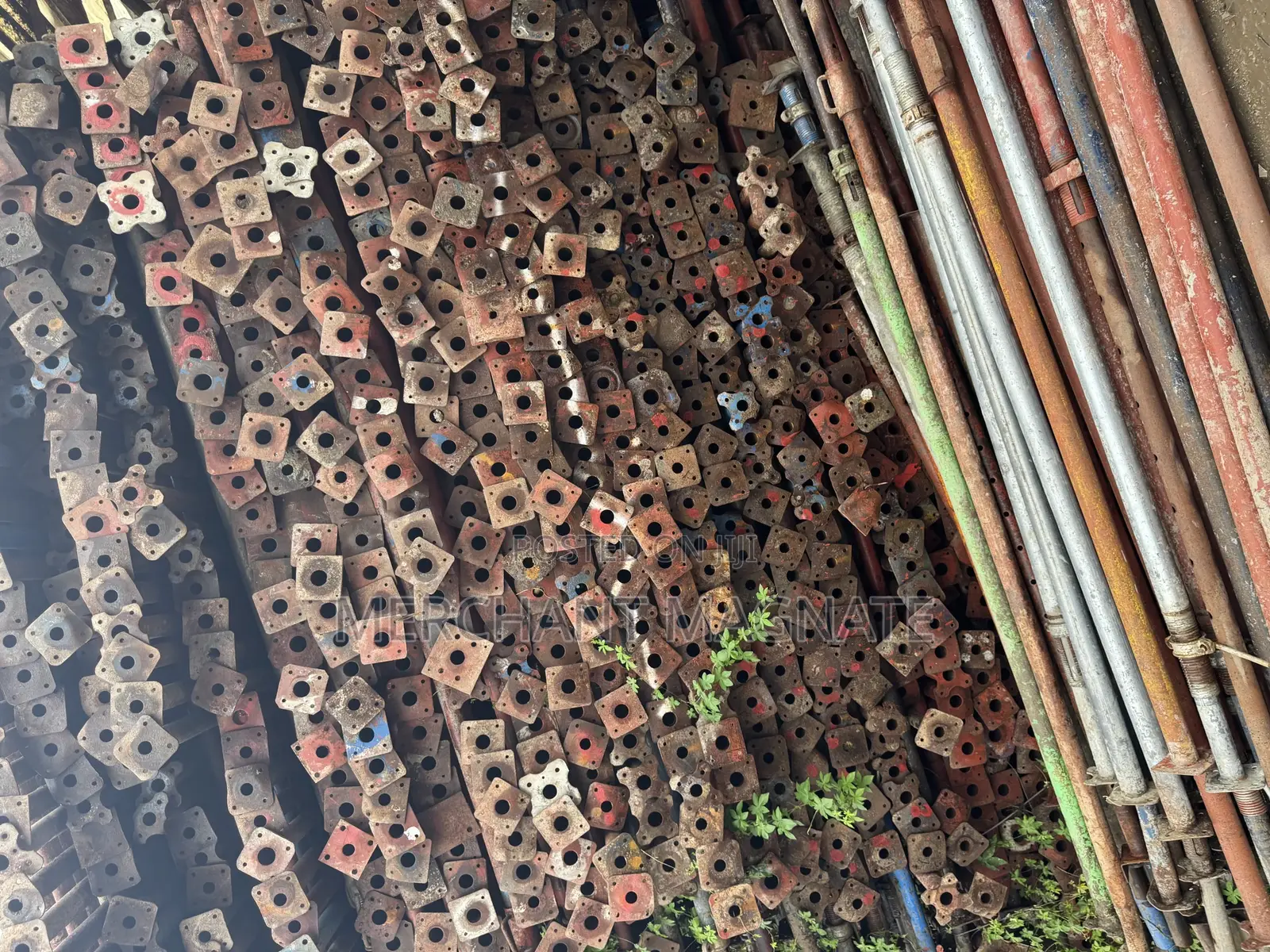 Neatly Used 4mtr Acrow Steel Props