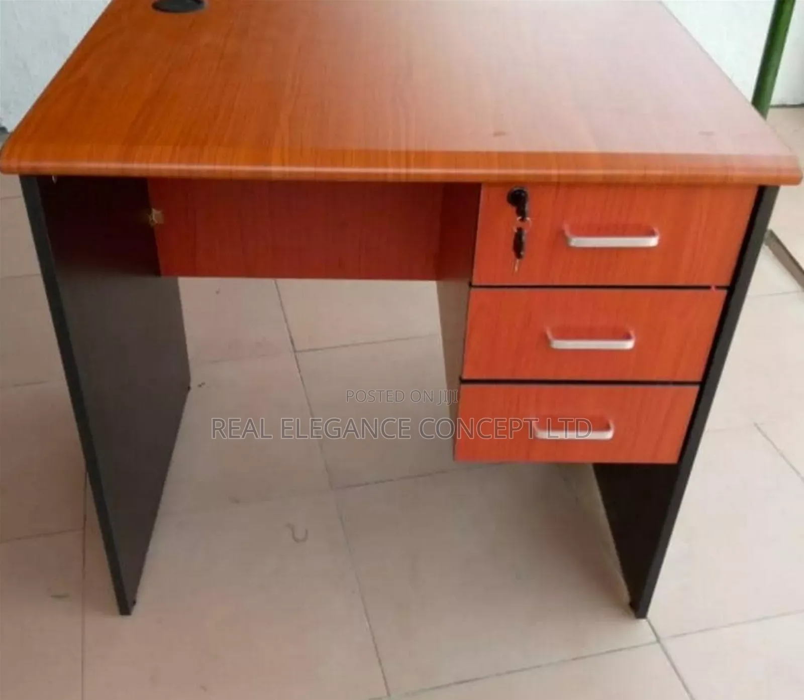Trusted Quality Modern Office Table