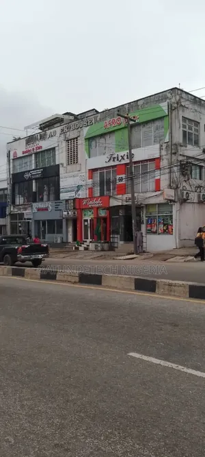 Office Complex on Major Road