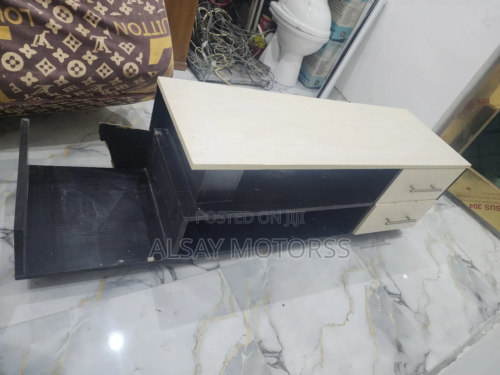 HHF Tv Shelve